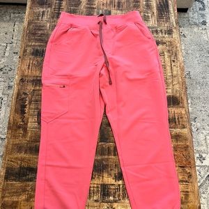 medium petite pink scrubs
